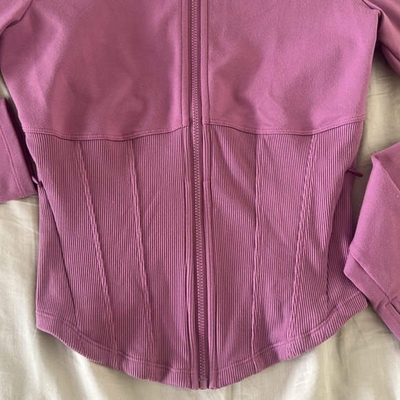 ALO Airbrush Corset Full Zip Jacket, Soft Mulberry, XS - Picture 6 of 10